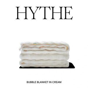 HYTHE Bubble Blanket 50”x60” Cream New in Packaging
